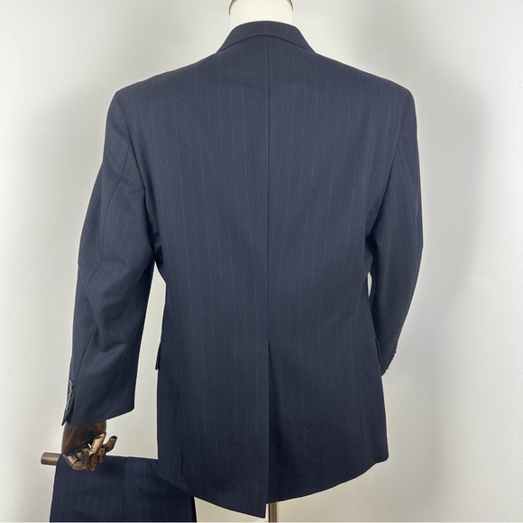 Vintage Chaps Navy Pin-Striped Wool 2-Button 2-Piece Suit Sz 44R - Picture 4 of 15